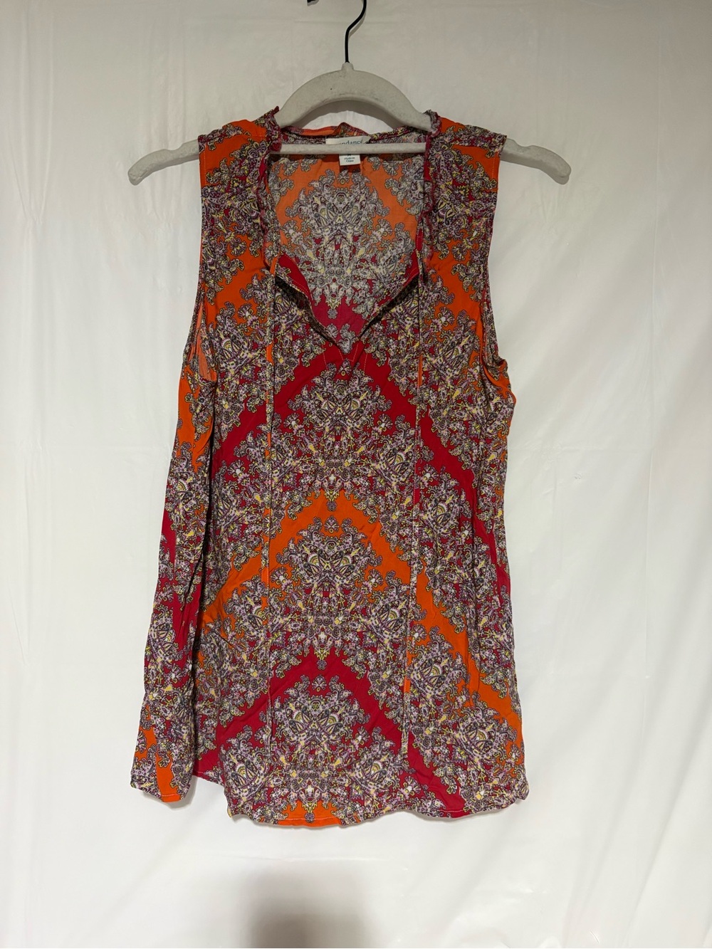Sundance Orange & Red Printed Sleeveless V-Neck Tank